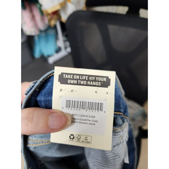 Duluth Womens Mid Rise Bootcut Jeans  Denim  Size 12 x 29  Comfortable Design  W - Picture 6 of 8